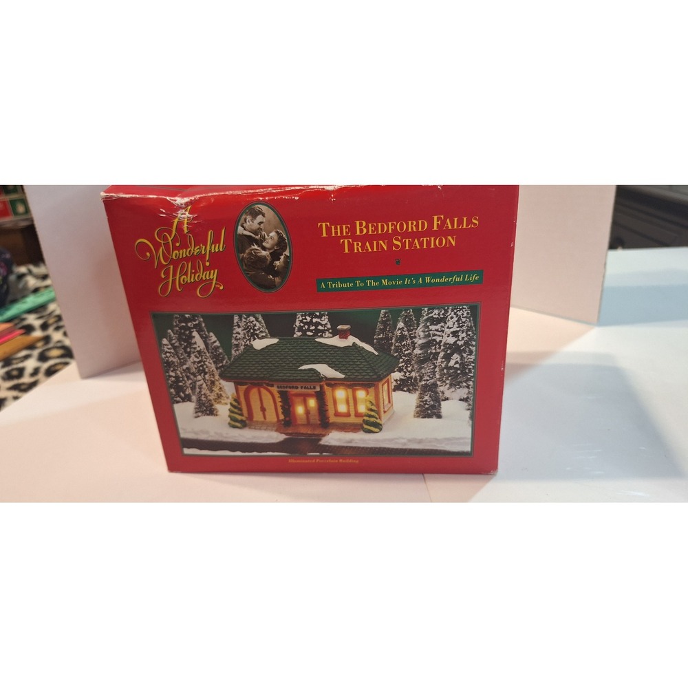 A Wonderful Holiday Its A Wonderful Life Bedford Falls Train Station village - Picture 10 of 12